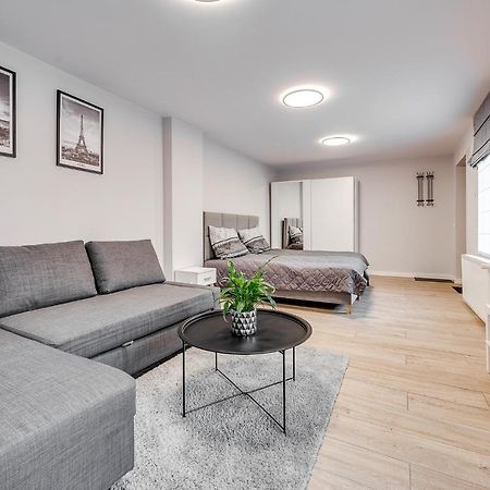 ריבניק Central Platinum Apartments 19 מראה חיצוני תמונה
